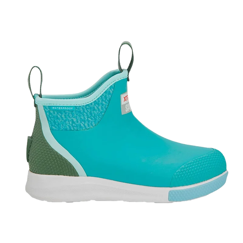 Men's work & safety boots with a removable insole for easy cleaningXtratuf® Ladies Sport 6 Inch Green Ankle Boots ADSW300