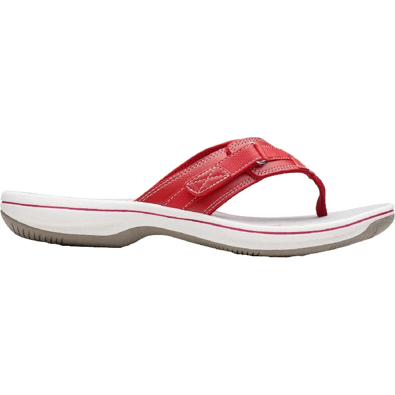 Men's sandals with a cushioned footbedMen's sandals with a cushioned footbedWomen's Clarks Cloudsteppers Breeze Sea Red Synthetic