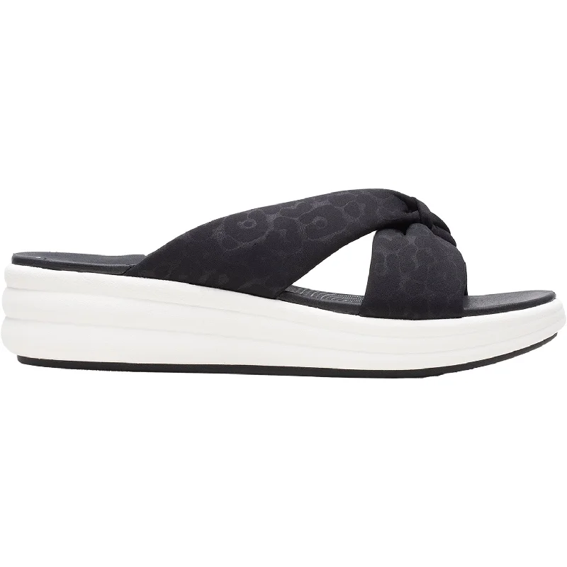 Men's sandals with a durable outer soleMen's sandals with a durable outer soleWomen's Clarks Cloudsteppers Drift Ave Black Fabric