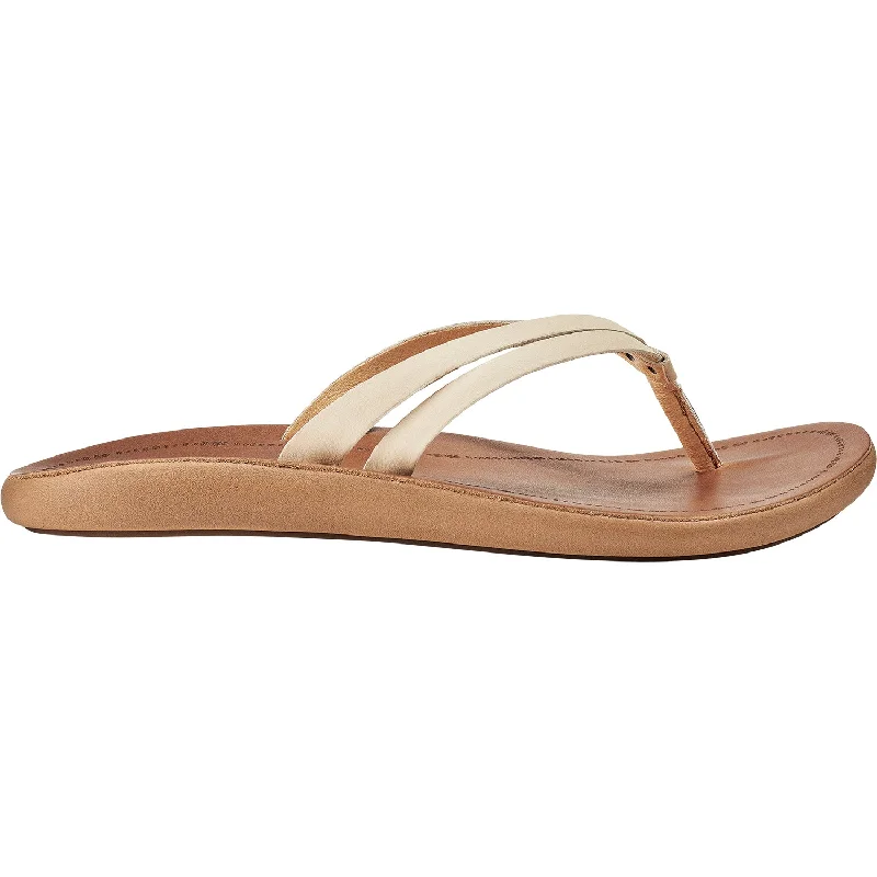 Men's sandals with a flexible sole for easy movementMen's sandals with a flexible sole for easy movementWomen's OluKai Kapehe Luana Tapa/Sahara Leather