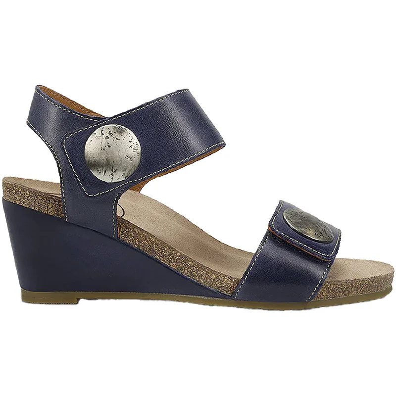 Men's sandals with a cushioned footbedMen's sandals with a cushioned footbedWomen's Taos Carousel 3 Dark Blue Leather