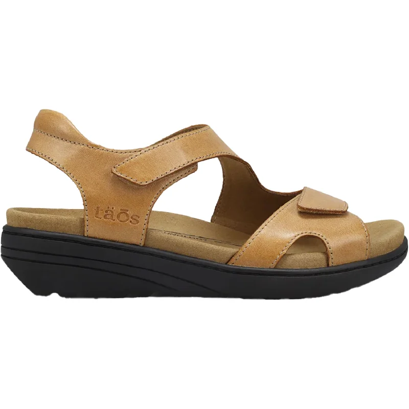 Men's sandals with a decorative buckle or charmMen's sandals with a decorative buckle or charmWomen's Taos Serene Caramel Leather