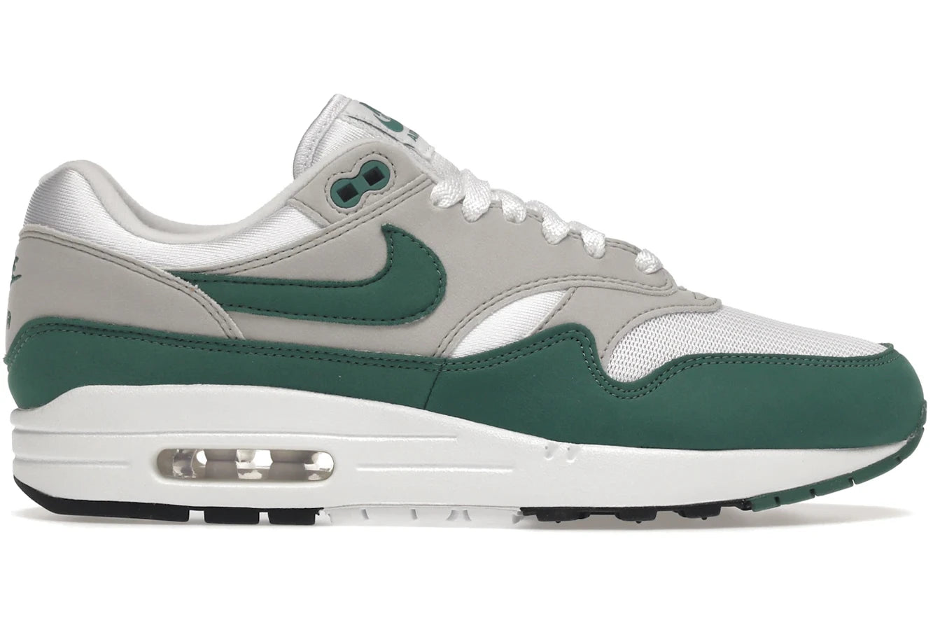 Men's high - top leather sneakers with a zip - up sideAir Max 1 Anniversary Green