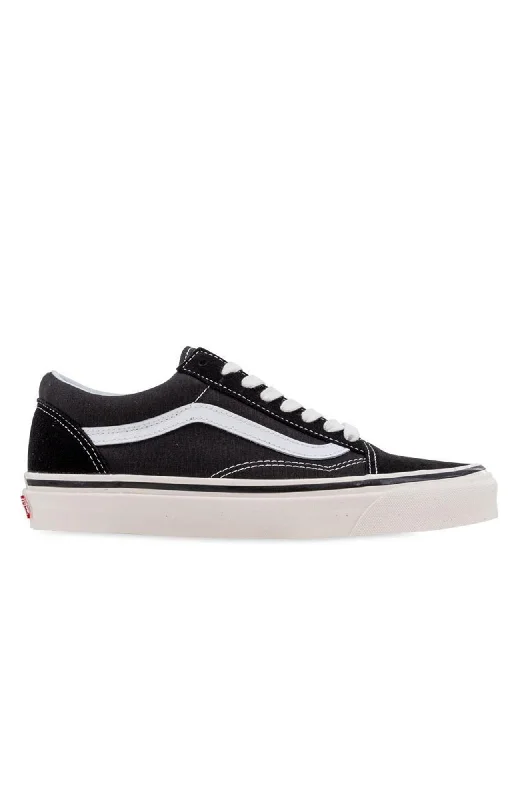 Men's adjustable - strap sneakers for a customized fitAnaheim Old Skool 36 DX Black