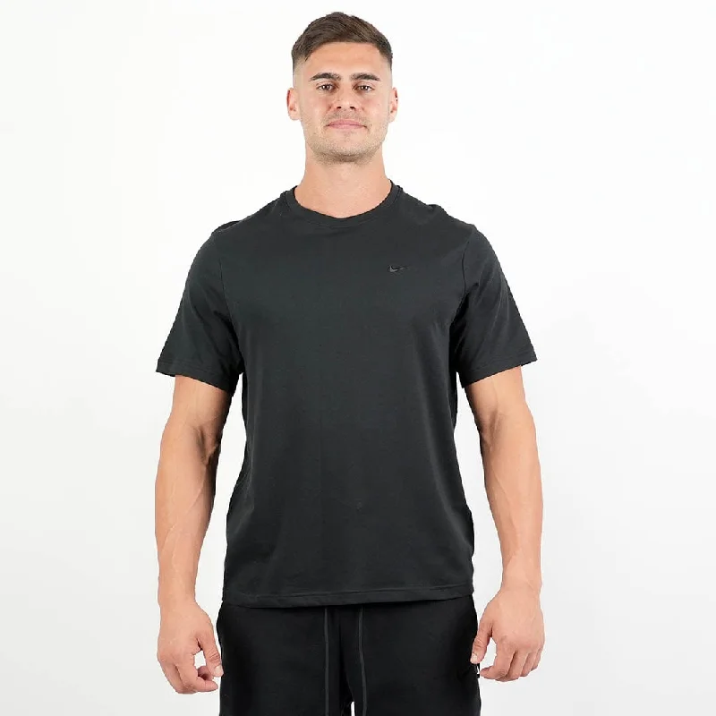 Men's basketball sneakers with ankle supportMen's Nike Dri-FIT Versatile Primary Statement Fitness Tee (Black)