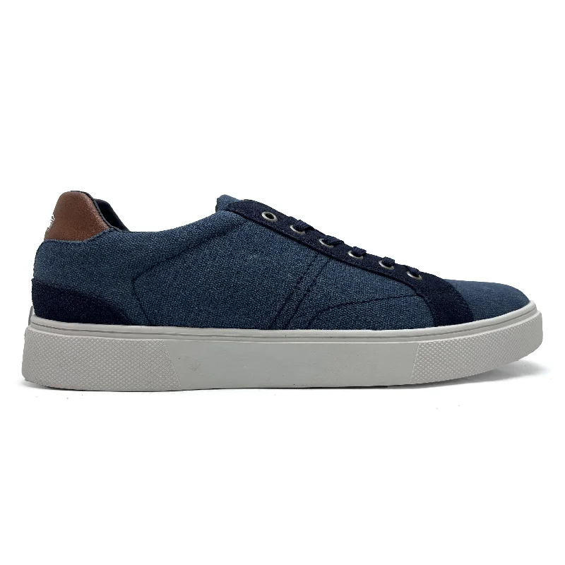 Men's low - profile tennis sneakers for a sleek lookNavy Casual Sneakers