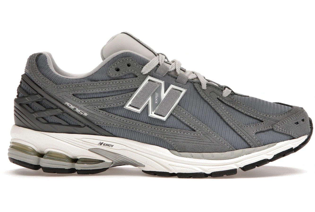 Men's lightweight sneakers for travelNew Balance 1906R Titanium