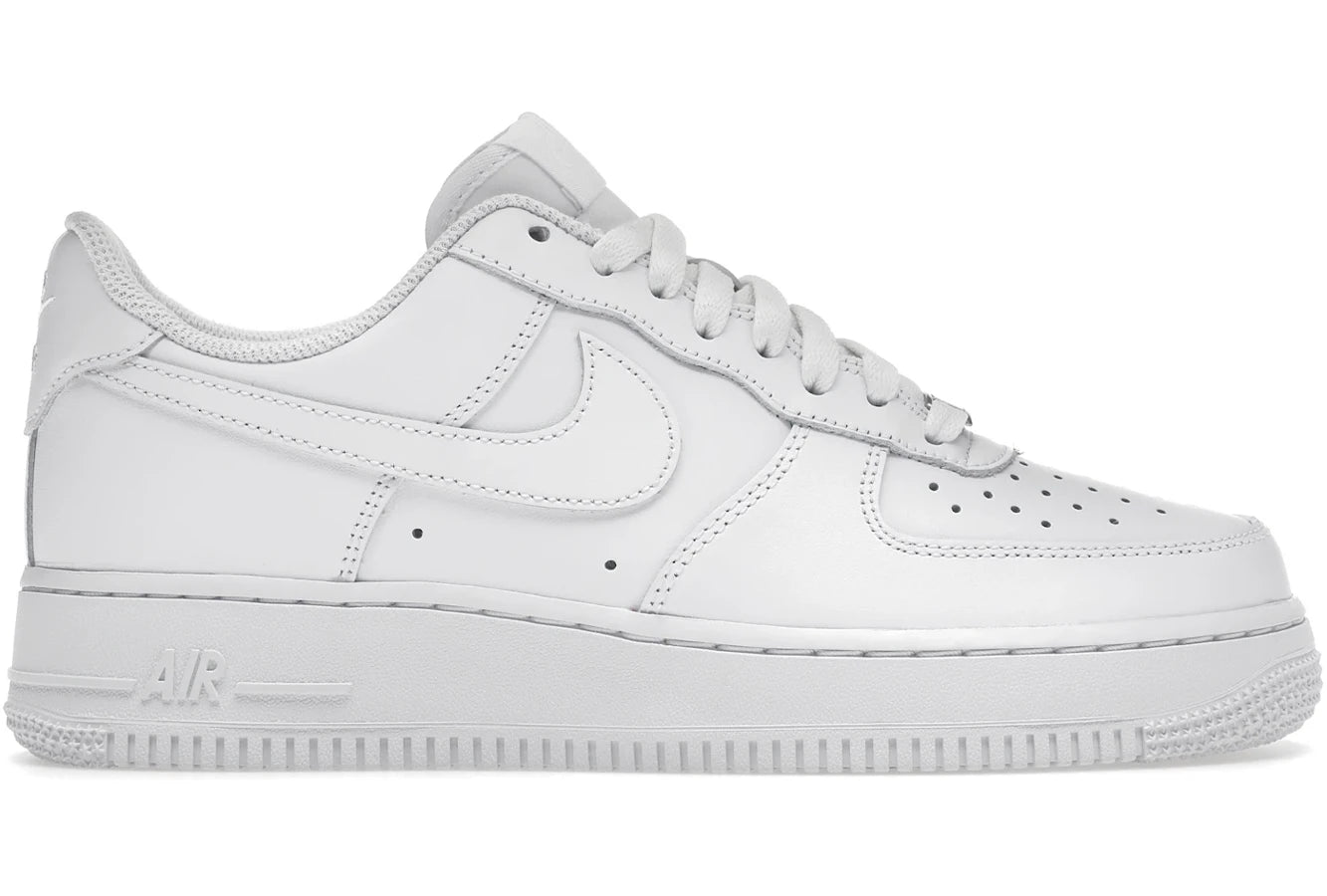 Men's tennis sneakers with a non - slip outsoleAir Force 1 White