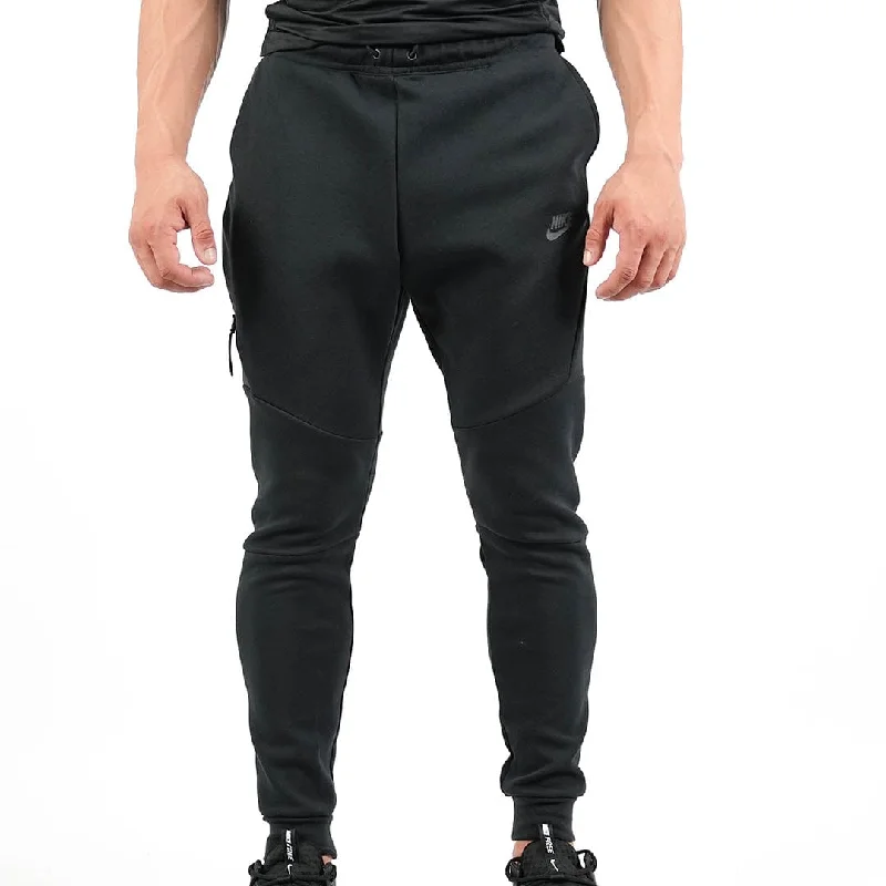 Men's skateboarding sneakers with a vulcanized soleNike OG Tech-fleece Pants (Black)