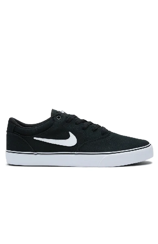 Men's fashion - forward sneakers with a unique tongue designNike SB Chron 2 Canvas Black White