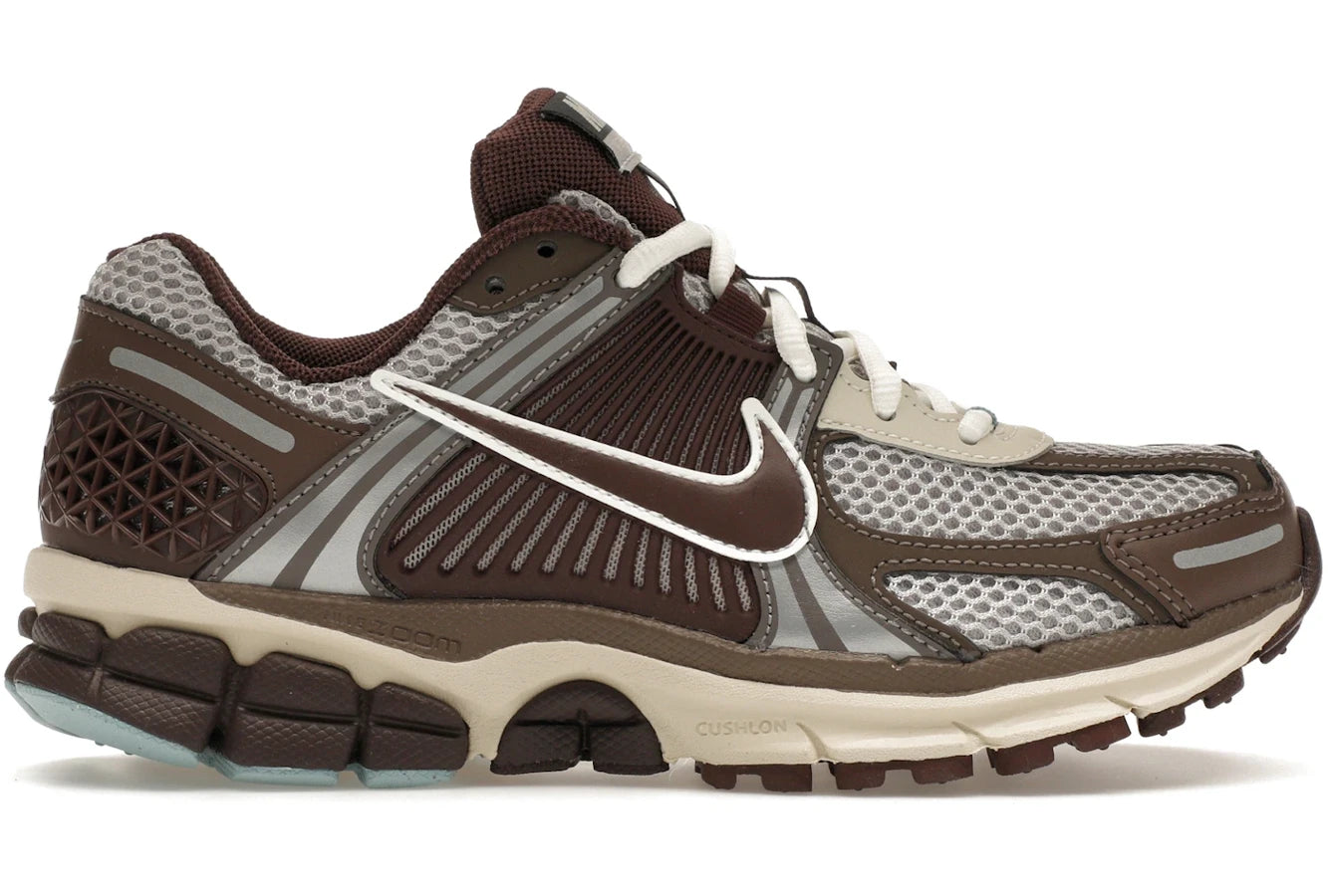 Men's classic - style sneakers with a modern twistNike Zoom Vomero 5 Earth Fossil