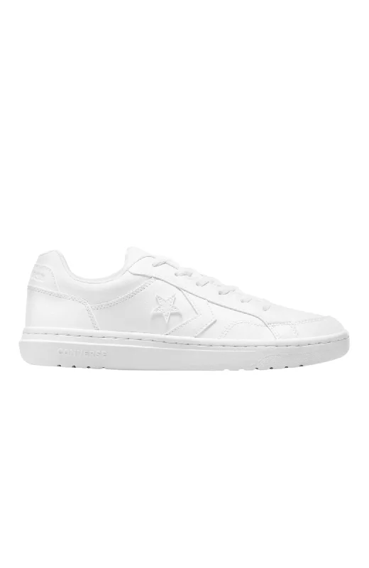 Men's wide - width sneakers for a comfortable fitPro Blaze V2 Low White