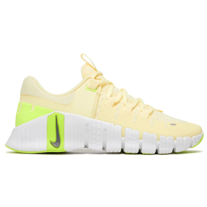 Men's low - profile tennis sneakers for a sleek lookWomen’s Nike Free Metcon 5 ‘Citron Tint/Cool Grey-Volt’