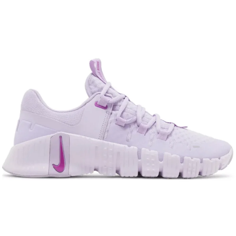 Men's neon - colored sneakers for a bold statementWomen’s Nike Free Metcon 5 ‘Lilac Bloom/Vivid Purple’