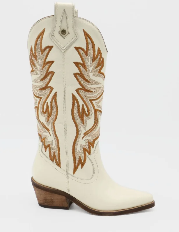 Men's western boots with a leather lining and a padded insoleDramen western cowboy boots in off white leather womens shoes