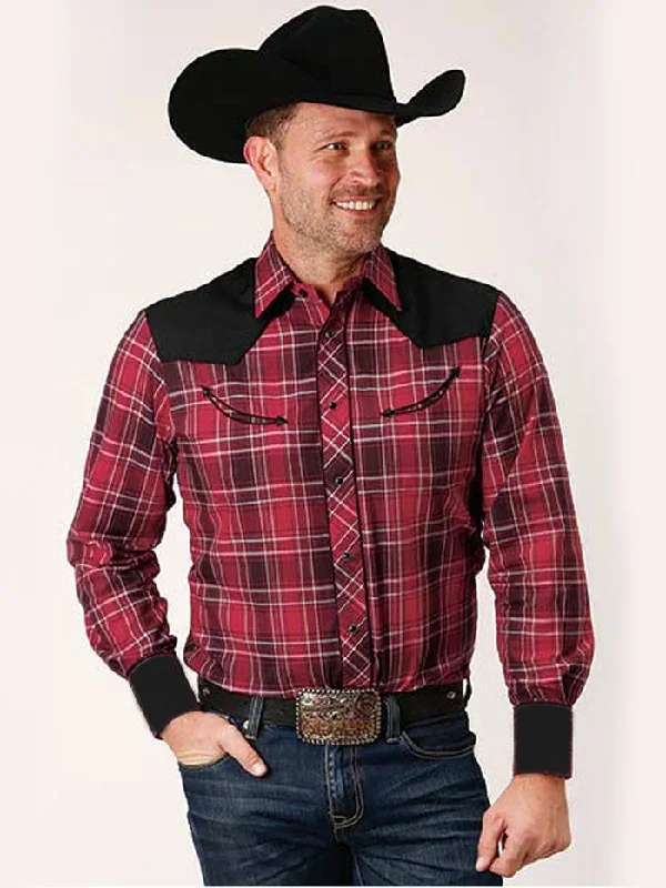 Men's western boots with a scalloped edge and a pull - on strapRoper 01-001-0087-1001 Mens Long Sleeve Western Plaid Shirt Red