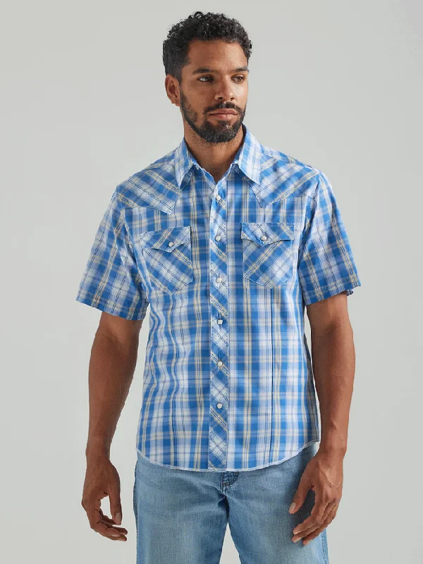 Alligator - embossed men's western boots for a bold statementWrangler 112324653 Mens Snap Short Sleeve Plaid Shirt Blue