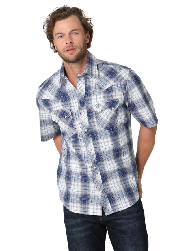 Men's western boots with a scalloped edge and a pull - on strapWrangler 112324674 Mens Retro Short Sleeve Shirt Blue